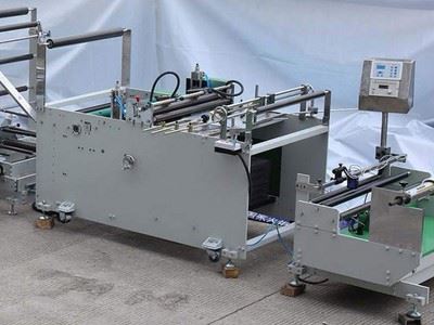 Машина для изготовления мешочных фильтров из нетканых материалов, DRQ400